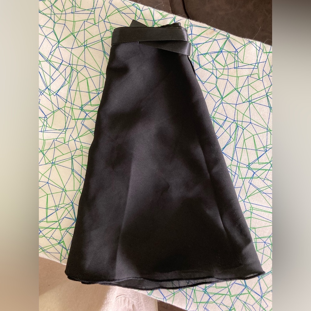 Kids ballet lap skirt, black, large, 12T to 14 T